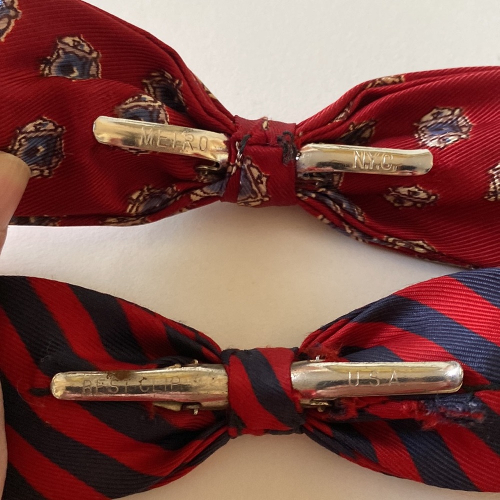 Two Vintage Clip-on Bow Ties - Red & Blue - Picture 4 of 7